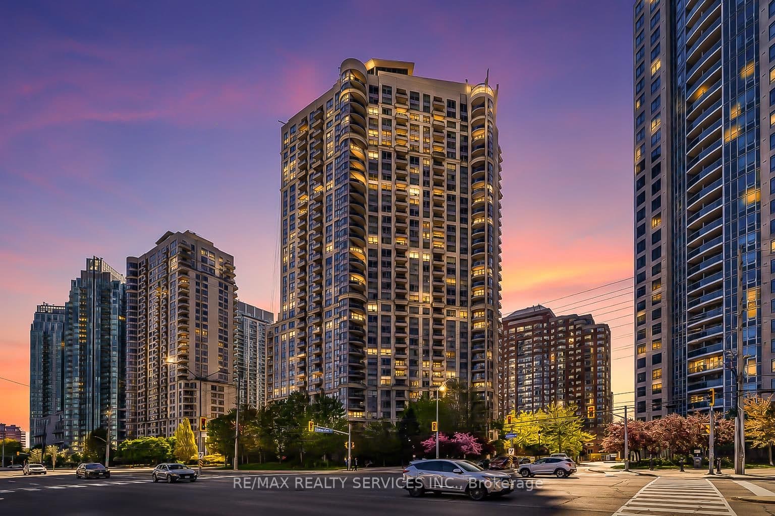 #1711 - 310 Burnhamthorpe Road W