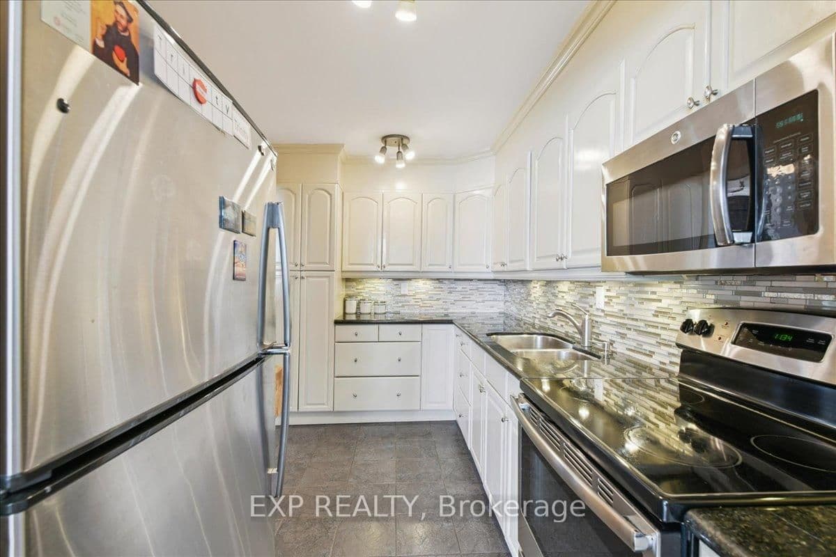 #412 - 44 Longbourne Drive