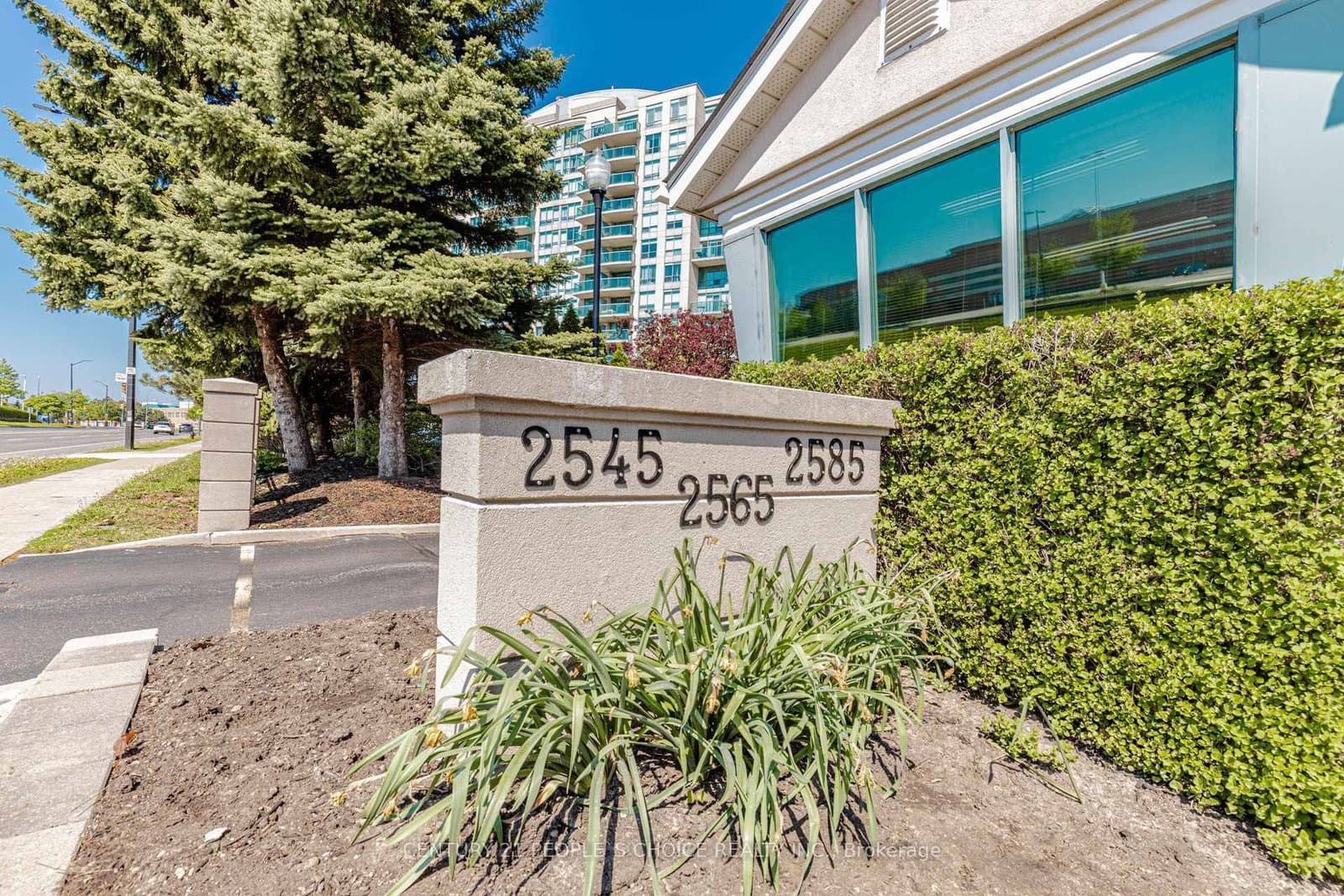 #506 - 2565 Erin Centre Boulevard