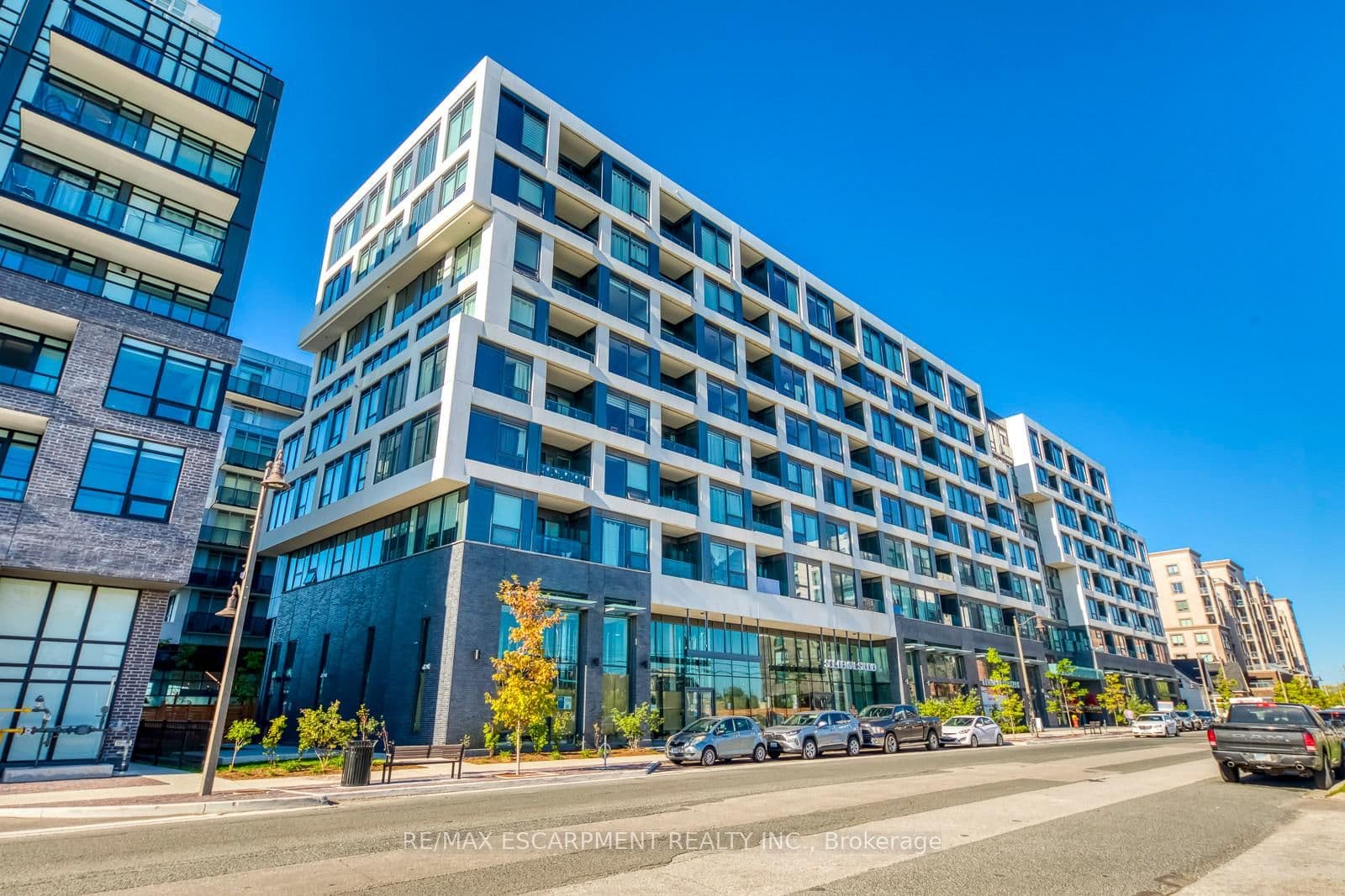 #112 - 2450 Old Bronte Road