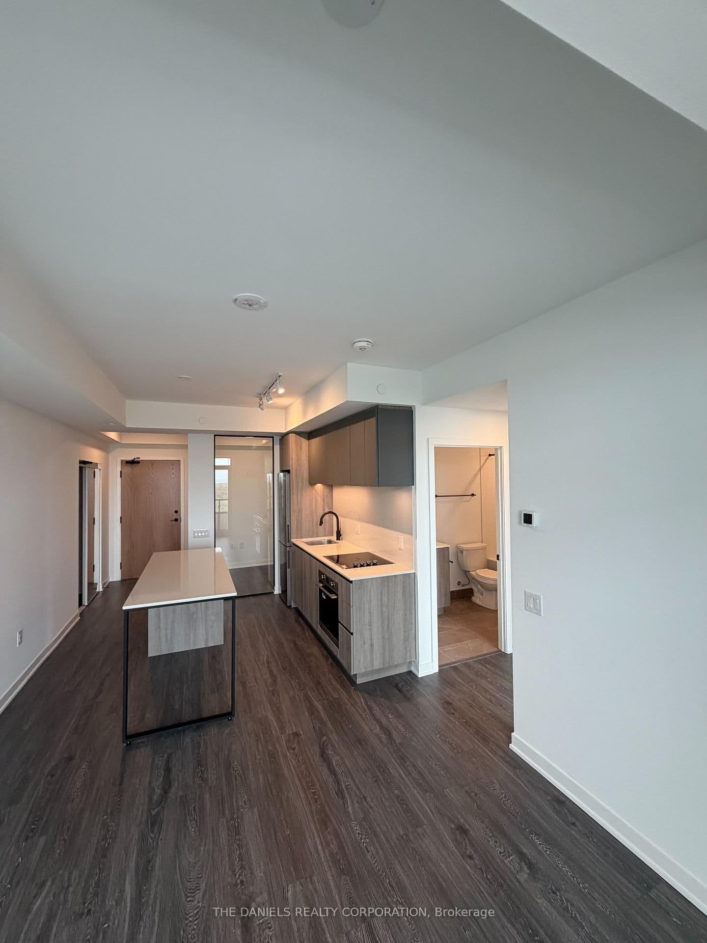 #2412 - 2495 Eglinton Avenue W