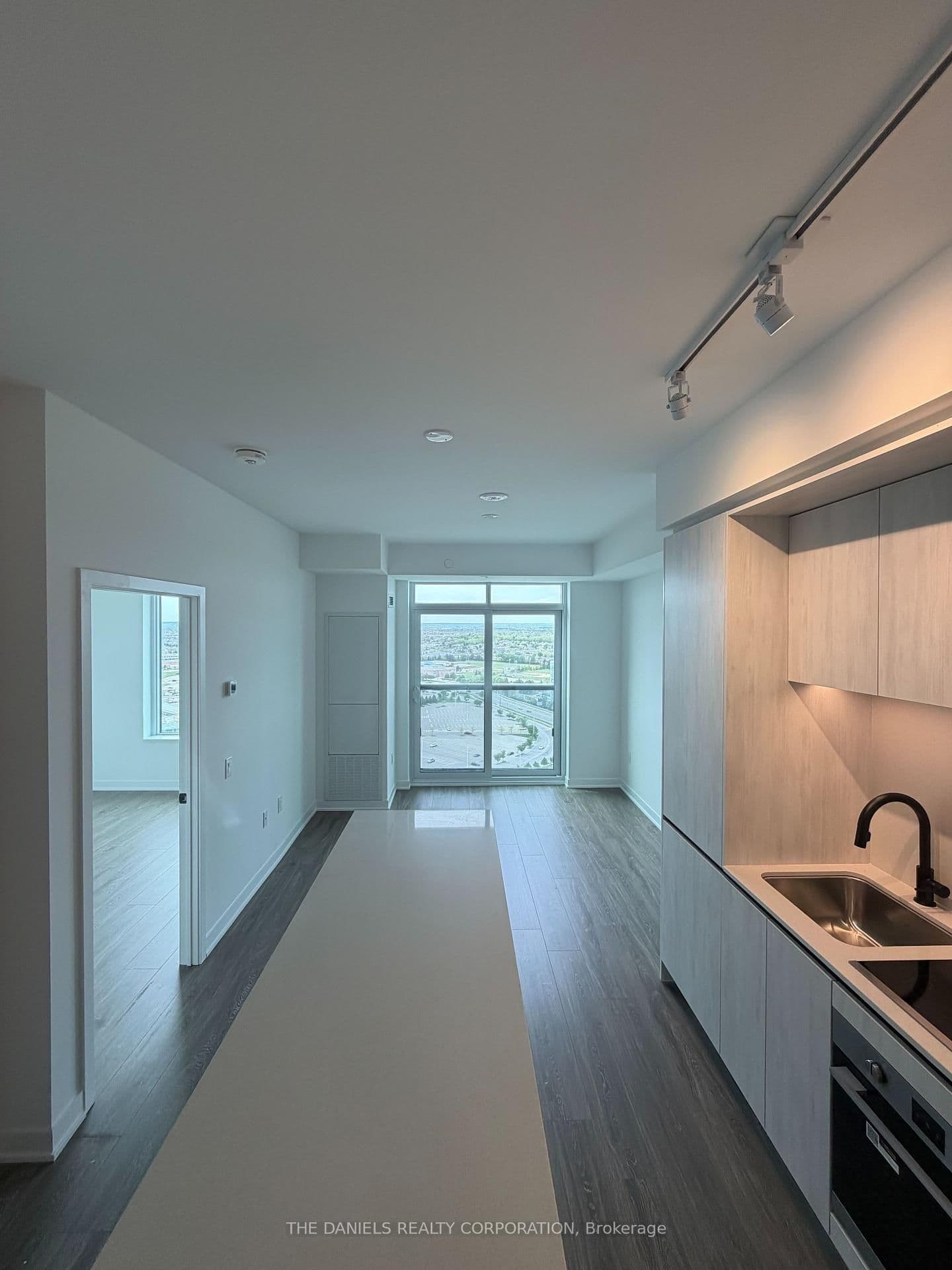 #2407 - 2495 Eglinton Avenue W
