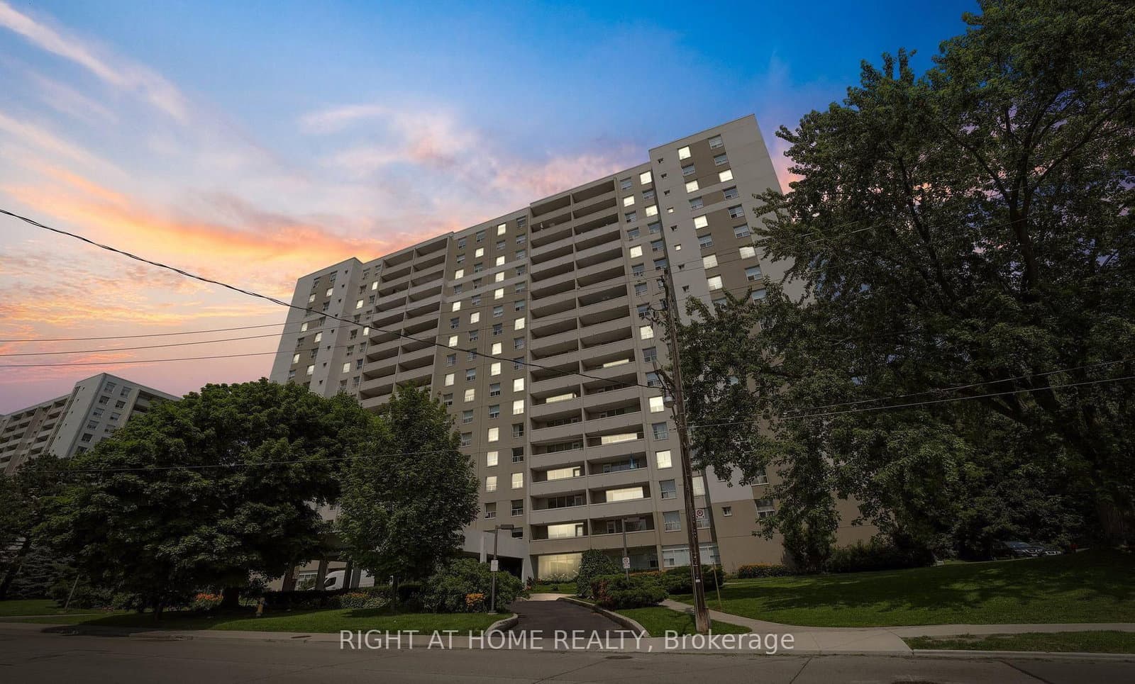 #1102 - 45 Southport Street