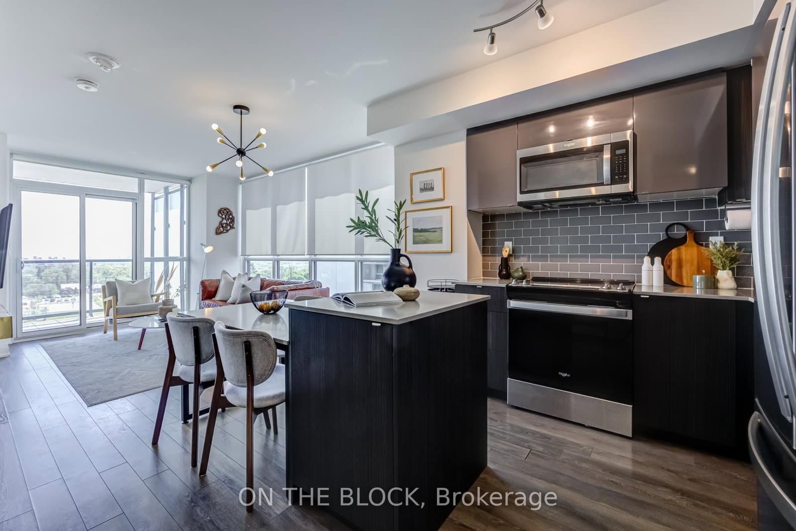 #810 - 1461 Lawrence Avenue W