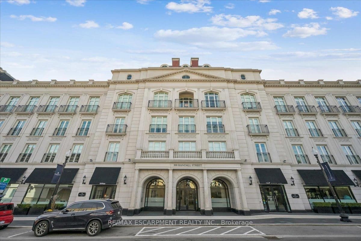 300 Randall Street S, Unit 211