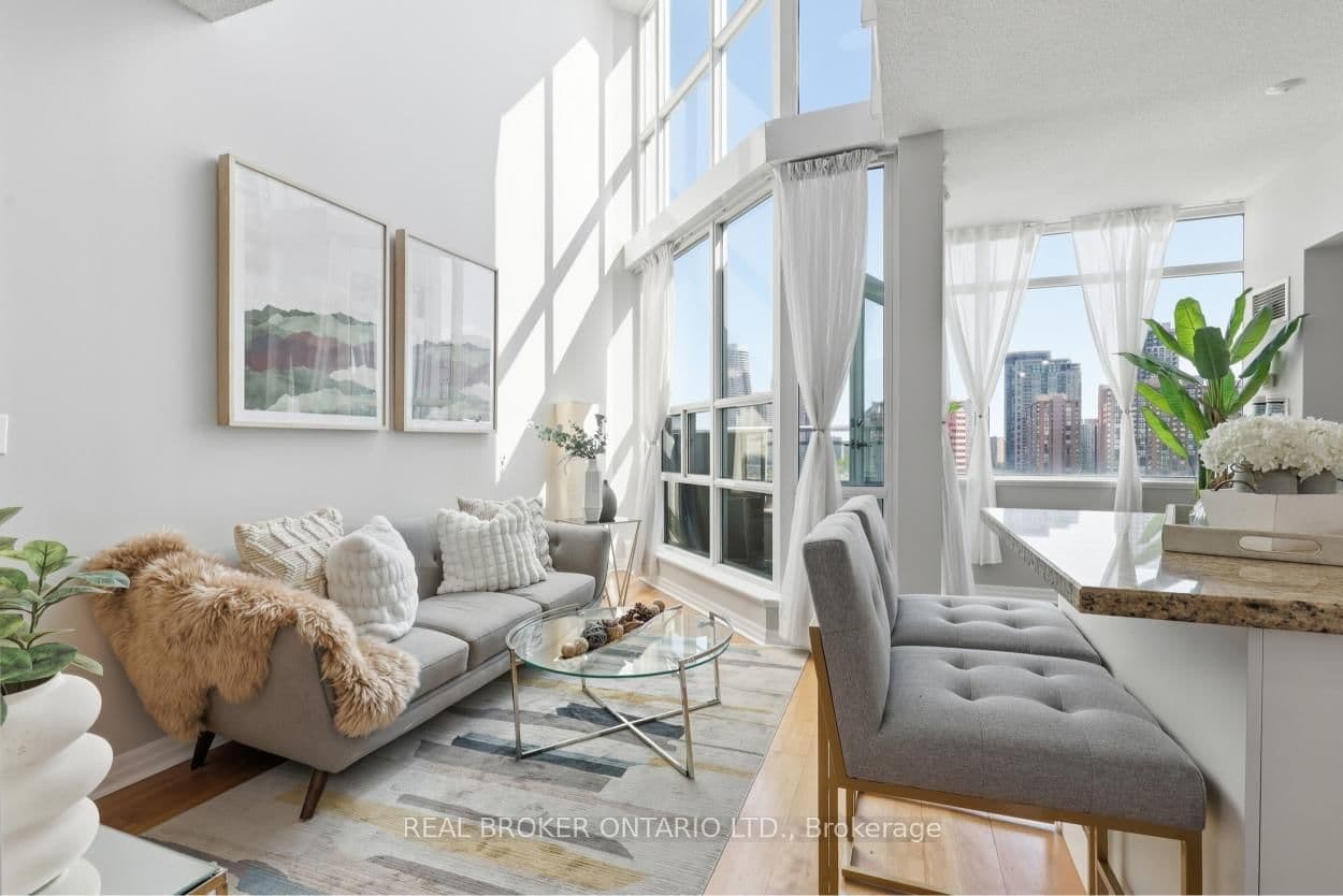#903 - 220 Burnhamthorpe Road W