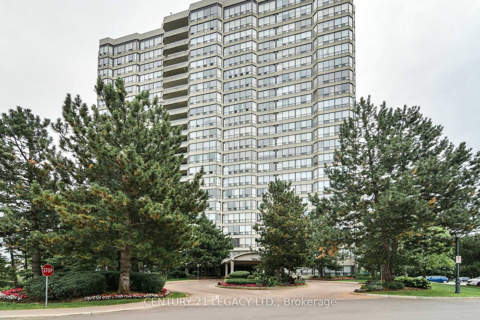 #404 - 24 Hanover Road