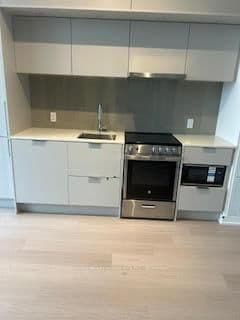 #105 - 448 Burnhamthorpe Road W
