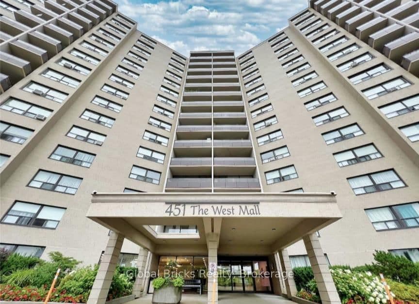 #320 - 451 The West Mall