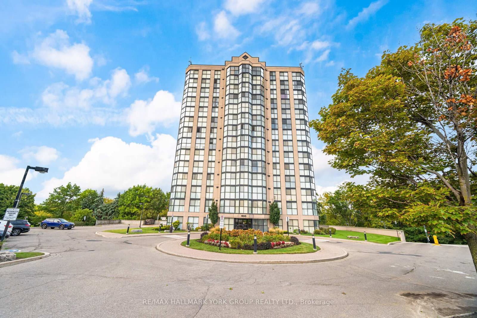 #1402 - 600 Rexdale Boulevard