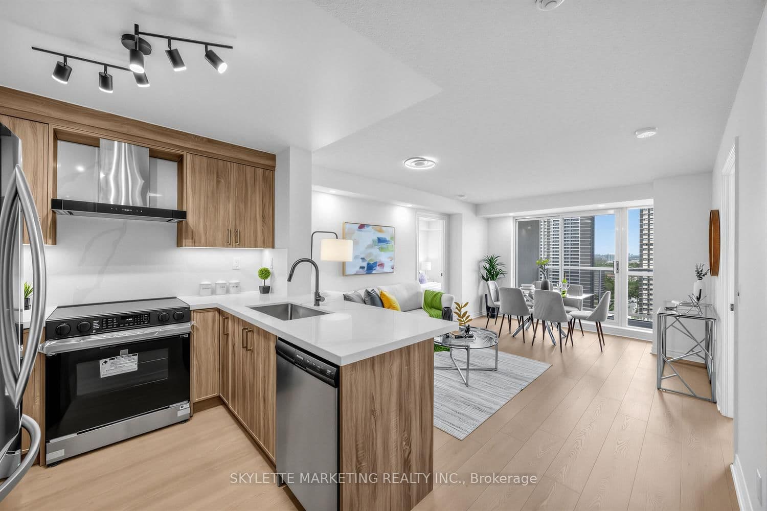 #1902 - 5 Michael Power Place