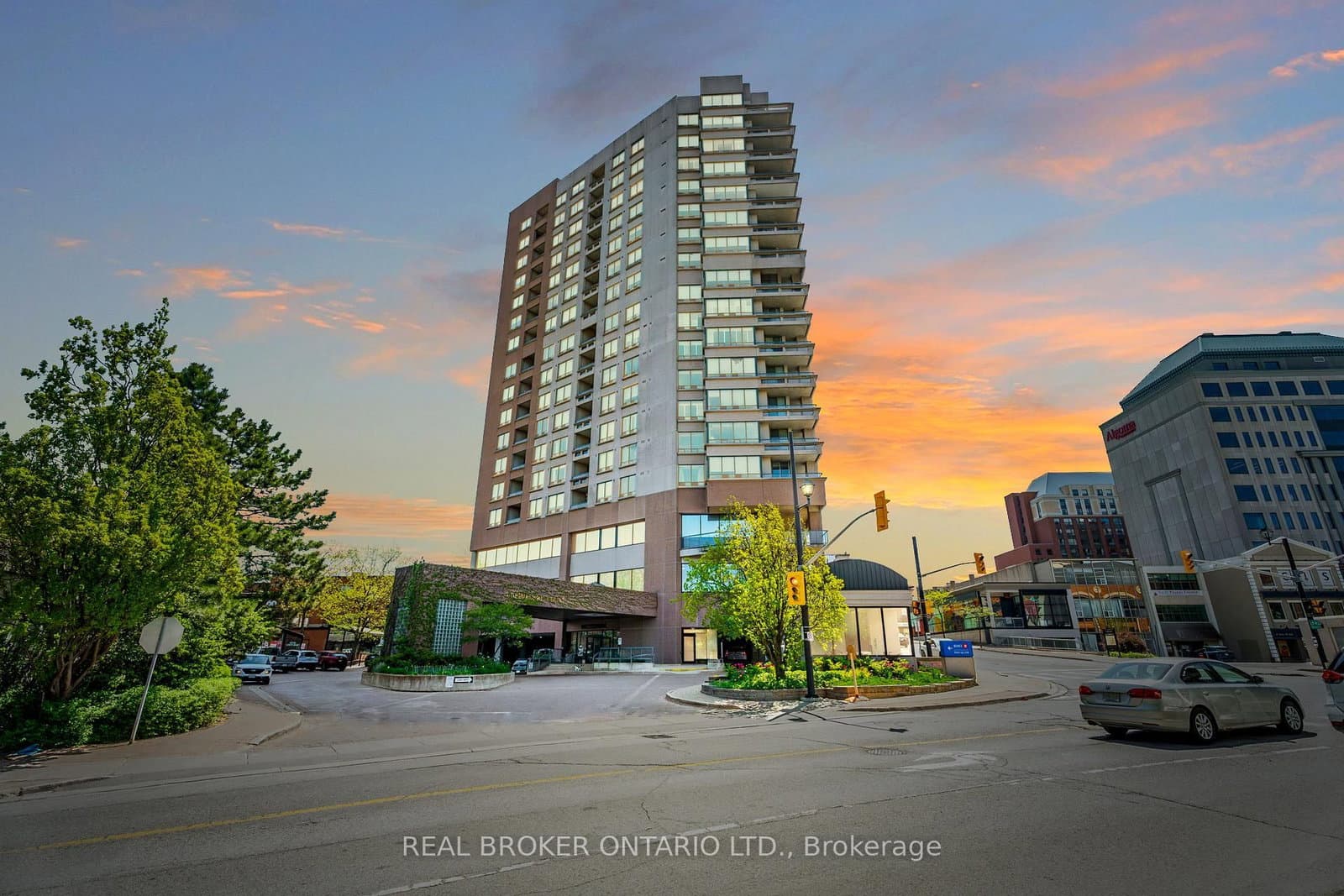 #405 - 1 Belvedere Court