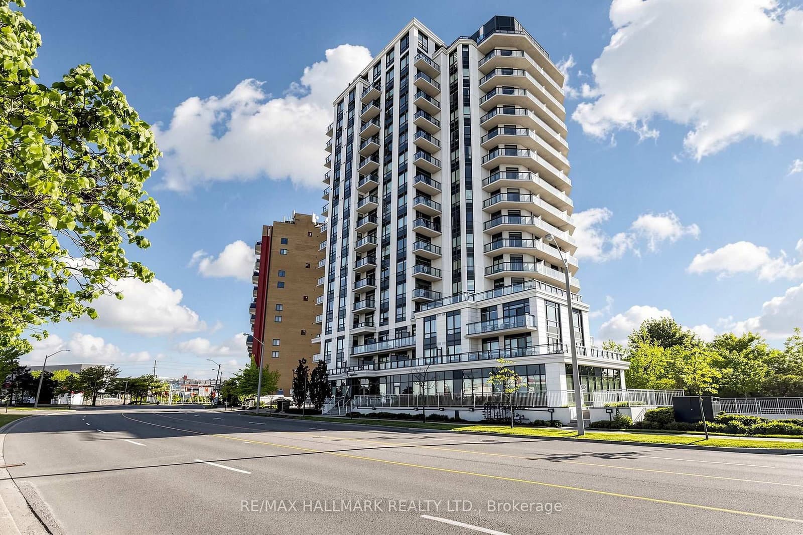 #1207 - 840 Queens Plate Drive
