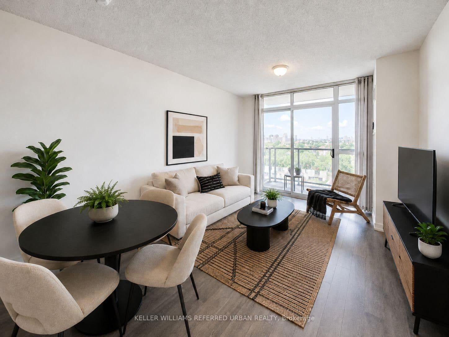 #815 - 812 Lansdowne Avenue