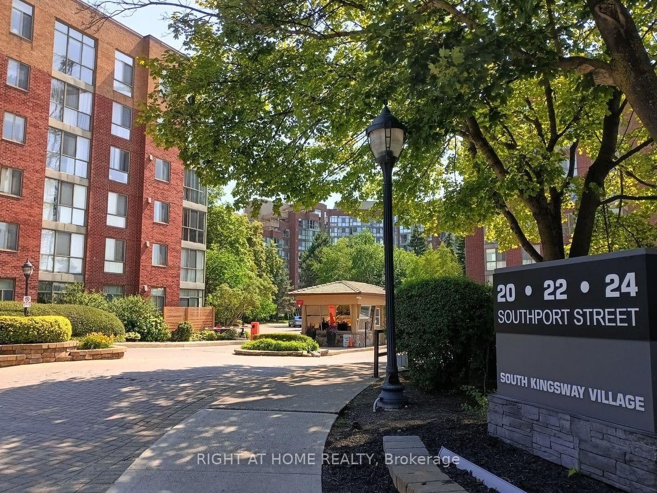 #208 - 20 Southport Street