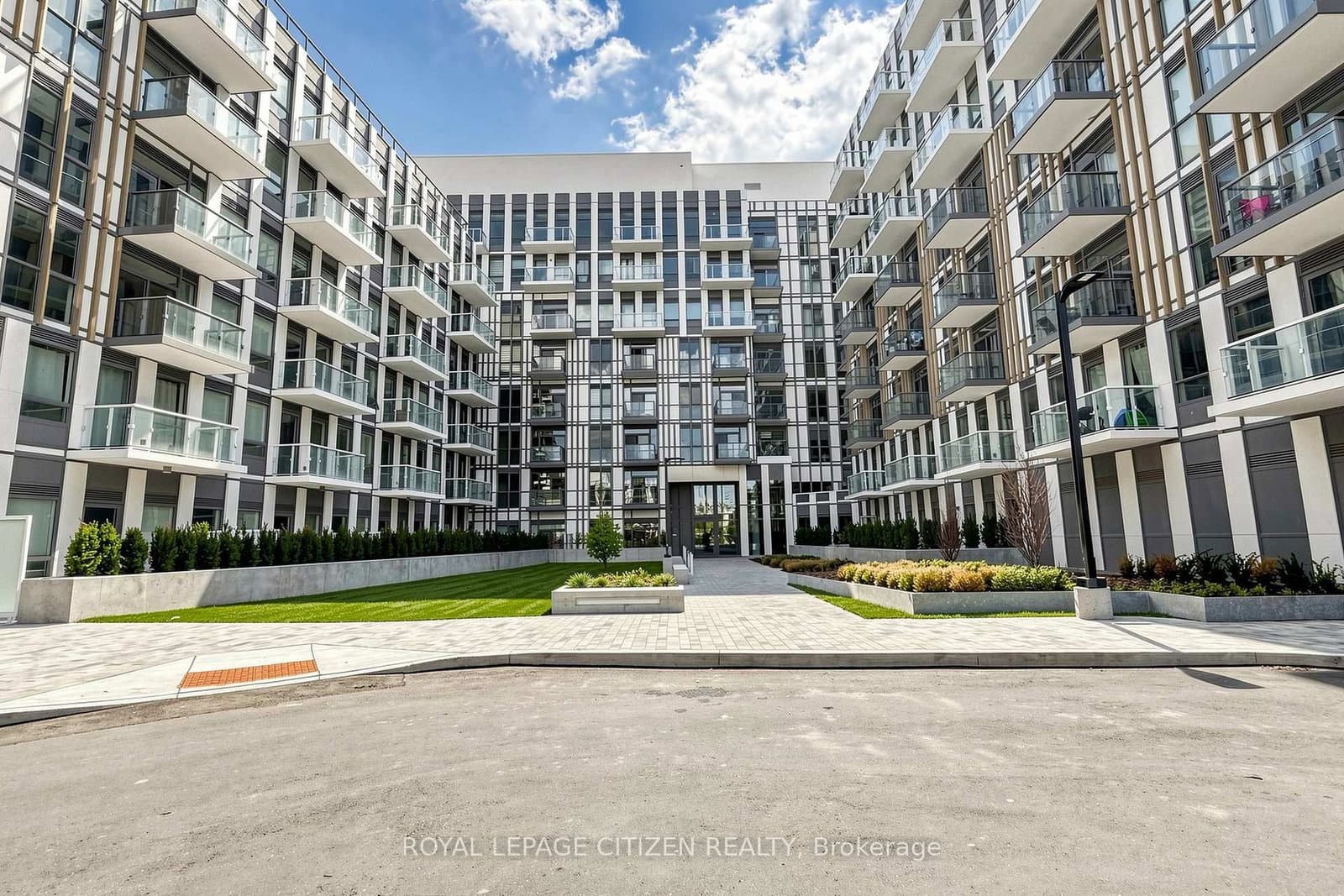 #719 - 1005 Dundas Street E