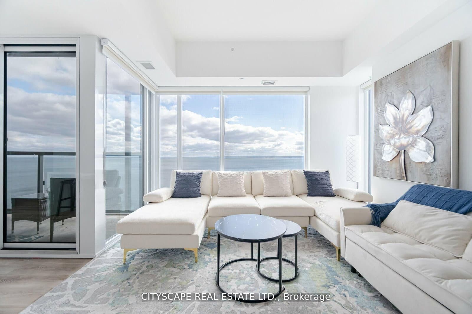 #1907 - 370 Martha Street S