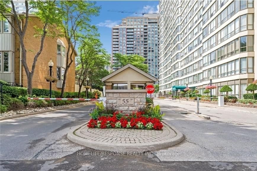 #1601 - 55 ELM Drive W