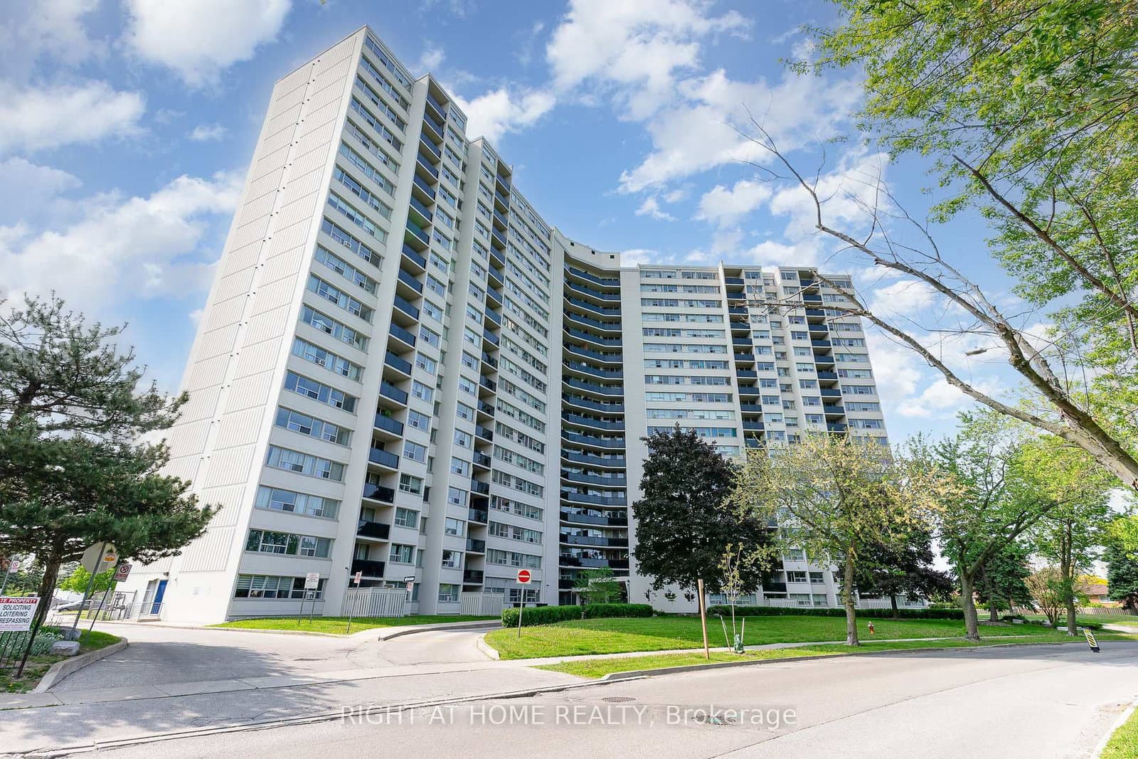 #505 - 530 Lolita Gardens