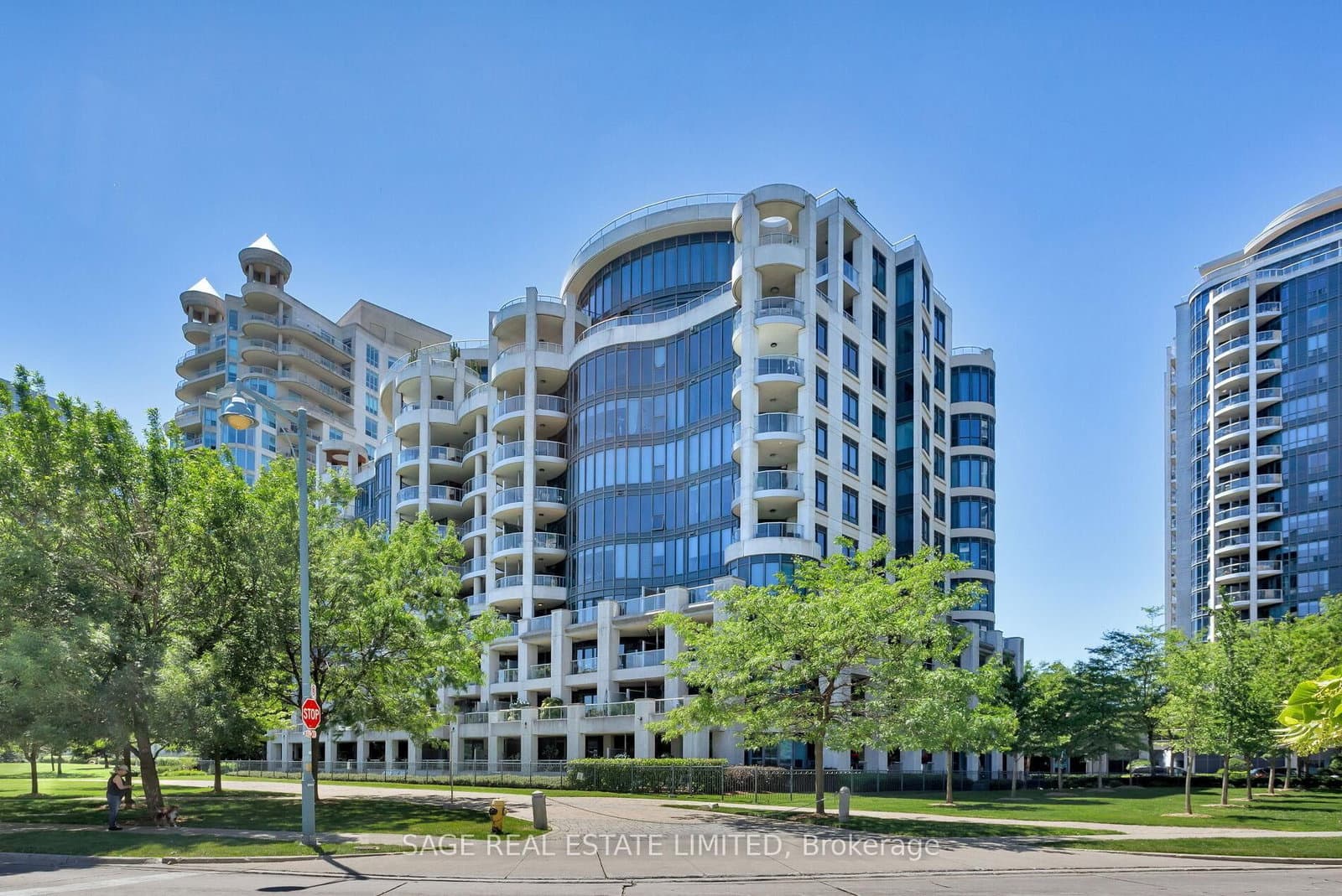 #519 - 2095 Lake Shore Boulevard W