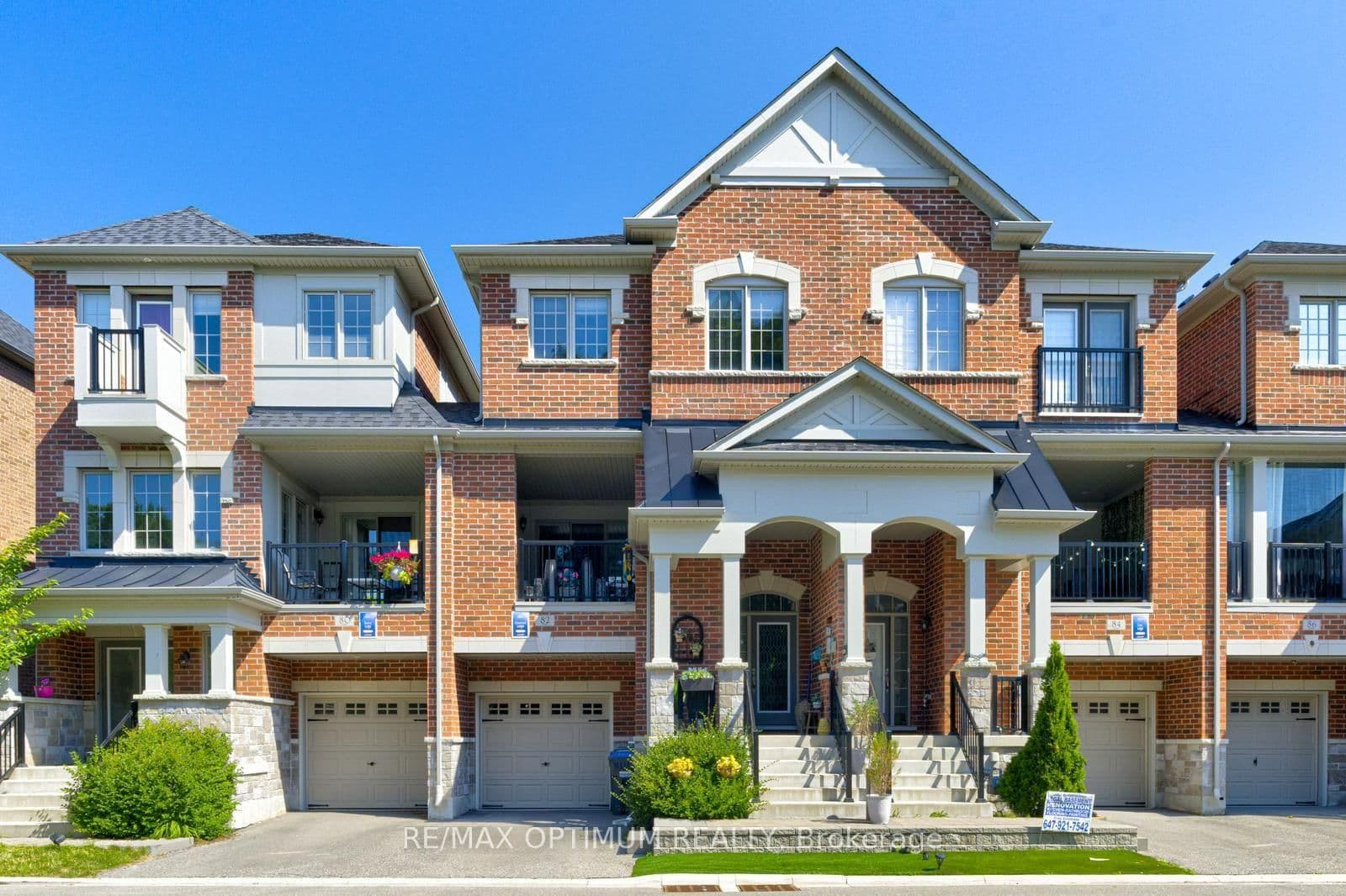 82 Oakmore Lane