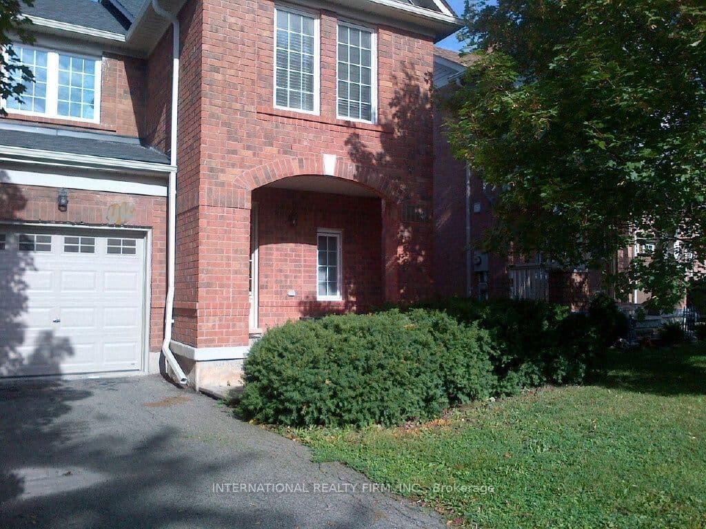 2453 Baintree Crescent