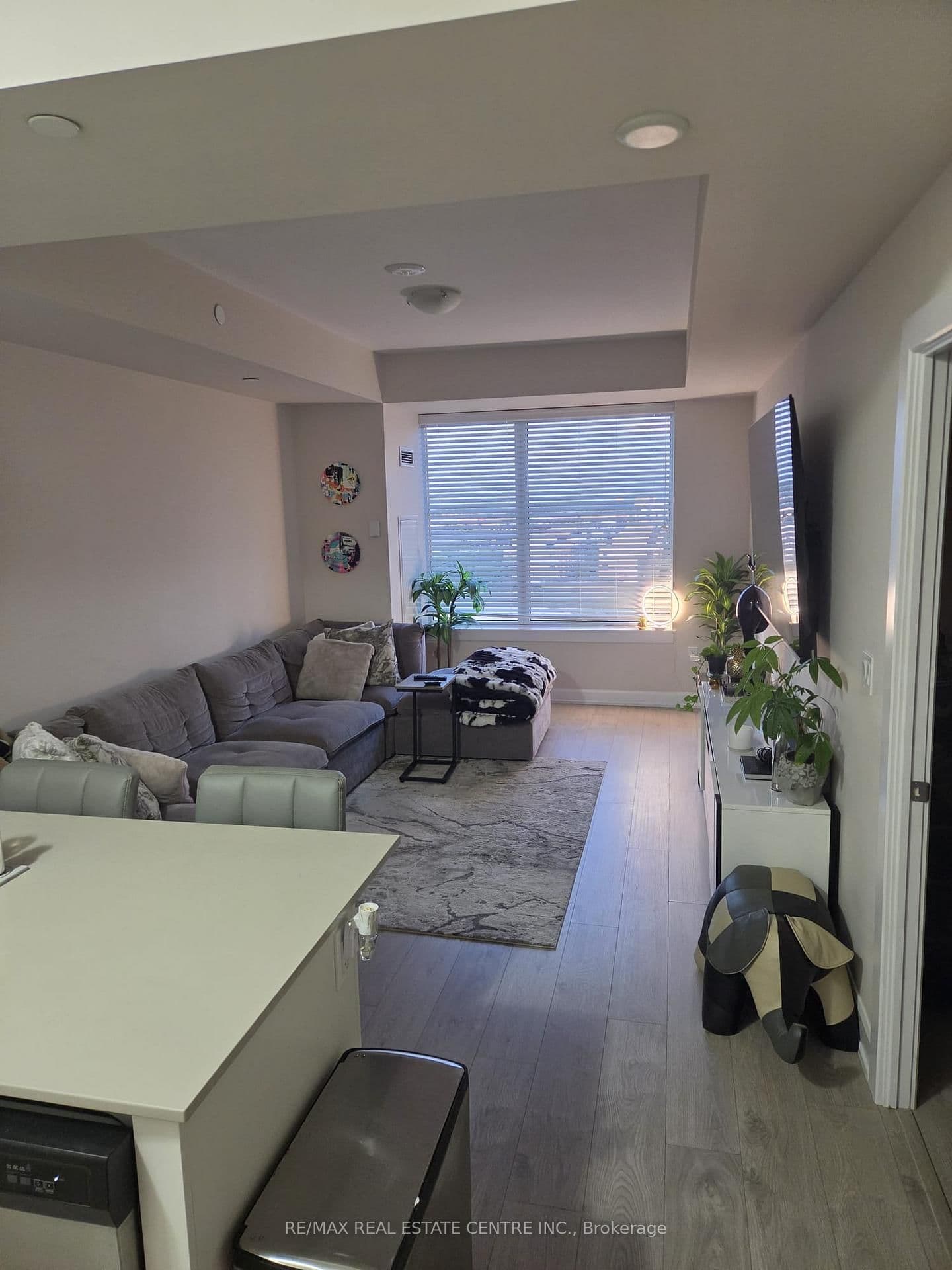 #810 - 3200 William Colston Avenue
