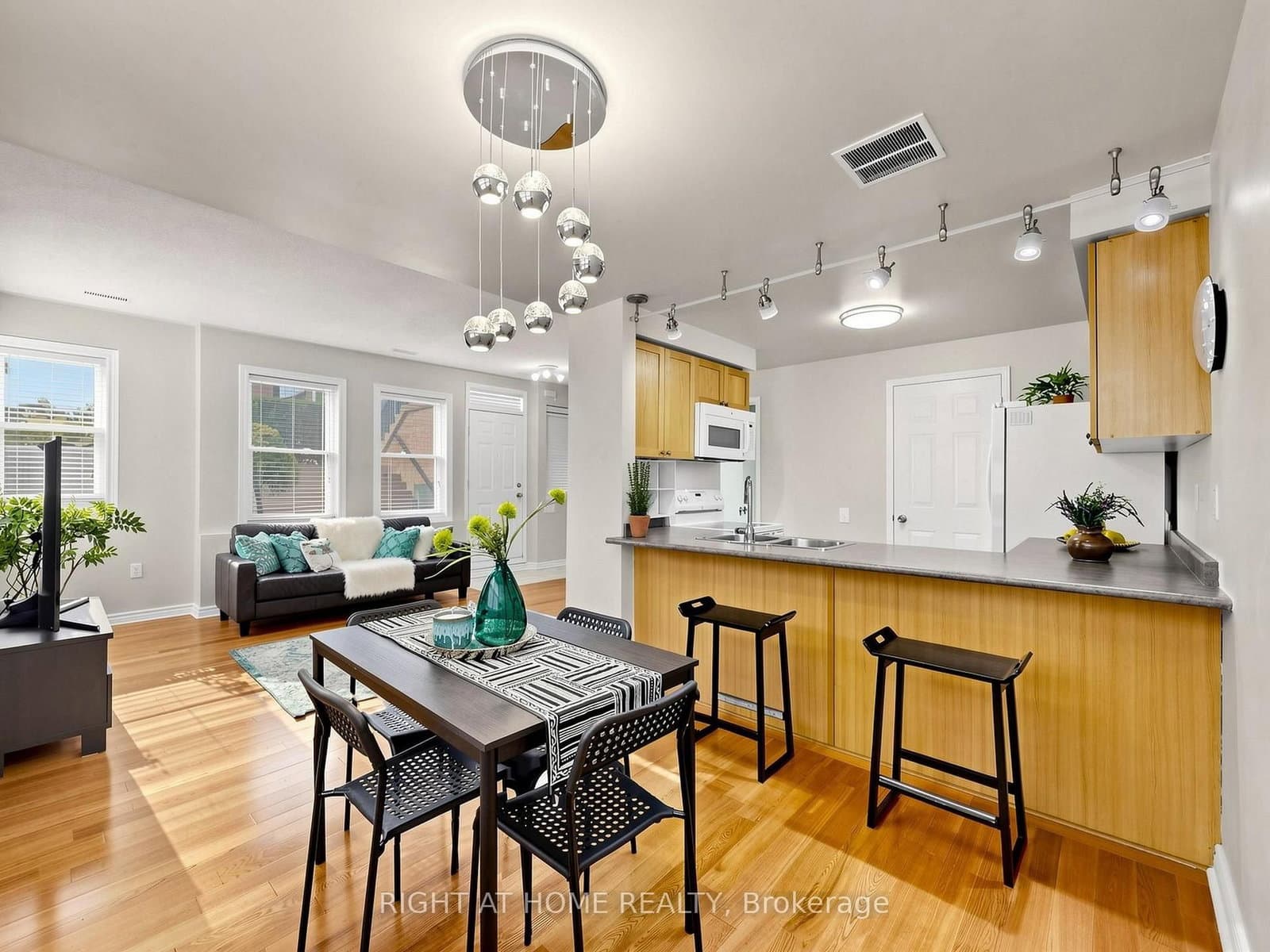 760 Lawrence Avenue W, Unit 76