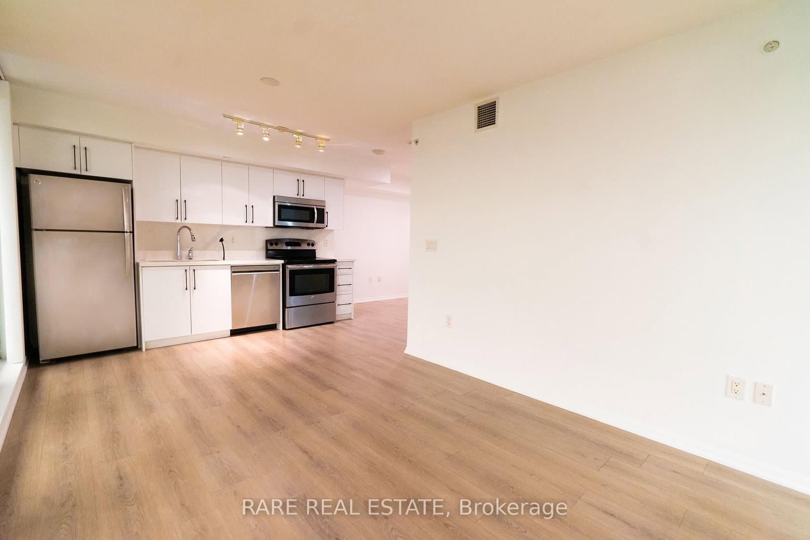 830 Lawrence Avenue W, Unit 1007