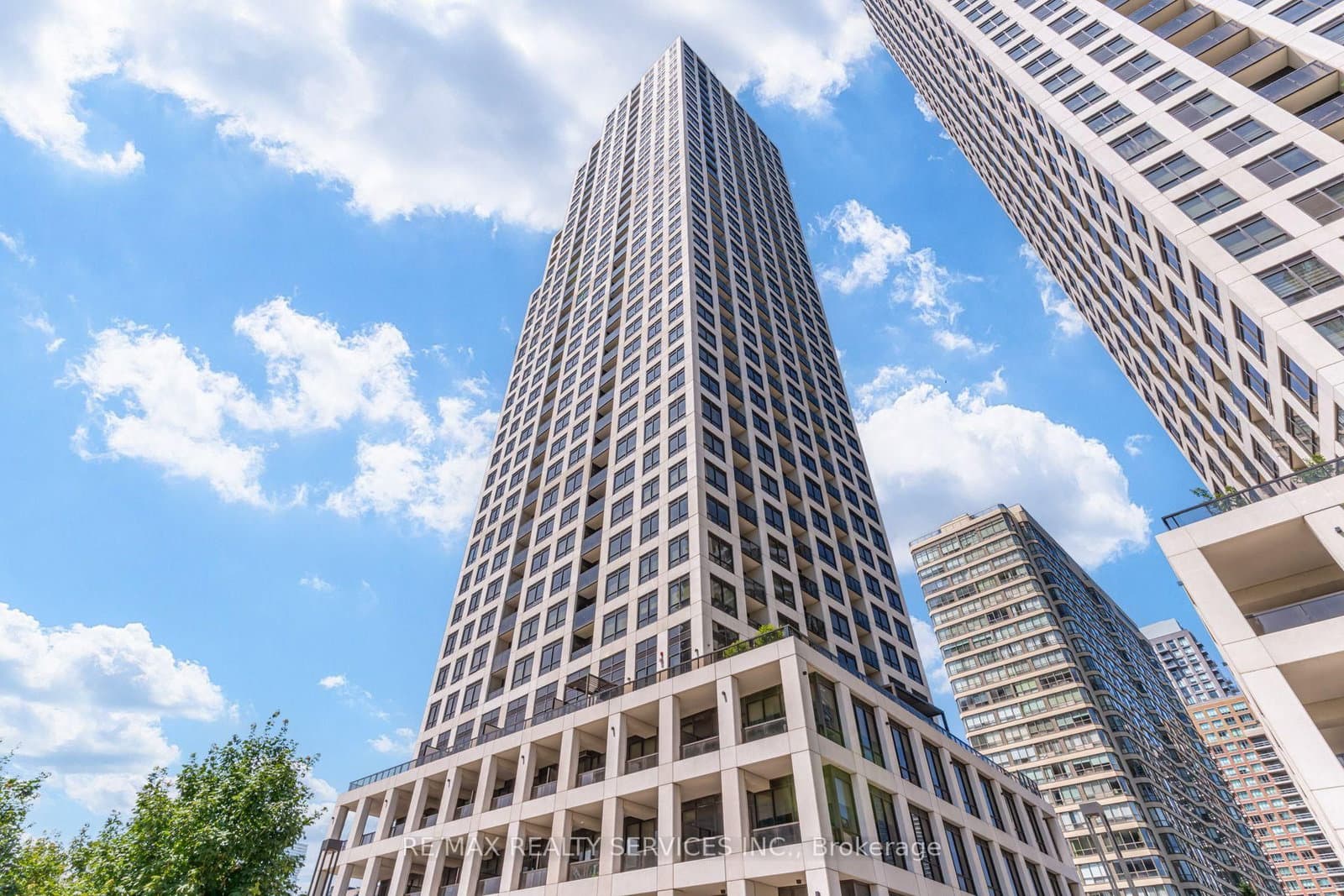 36 Elm Drive, Unit 2909