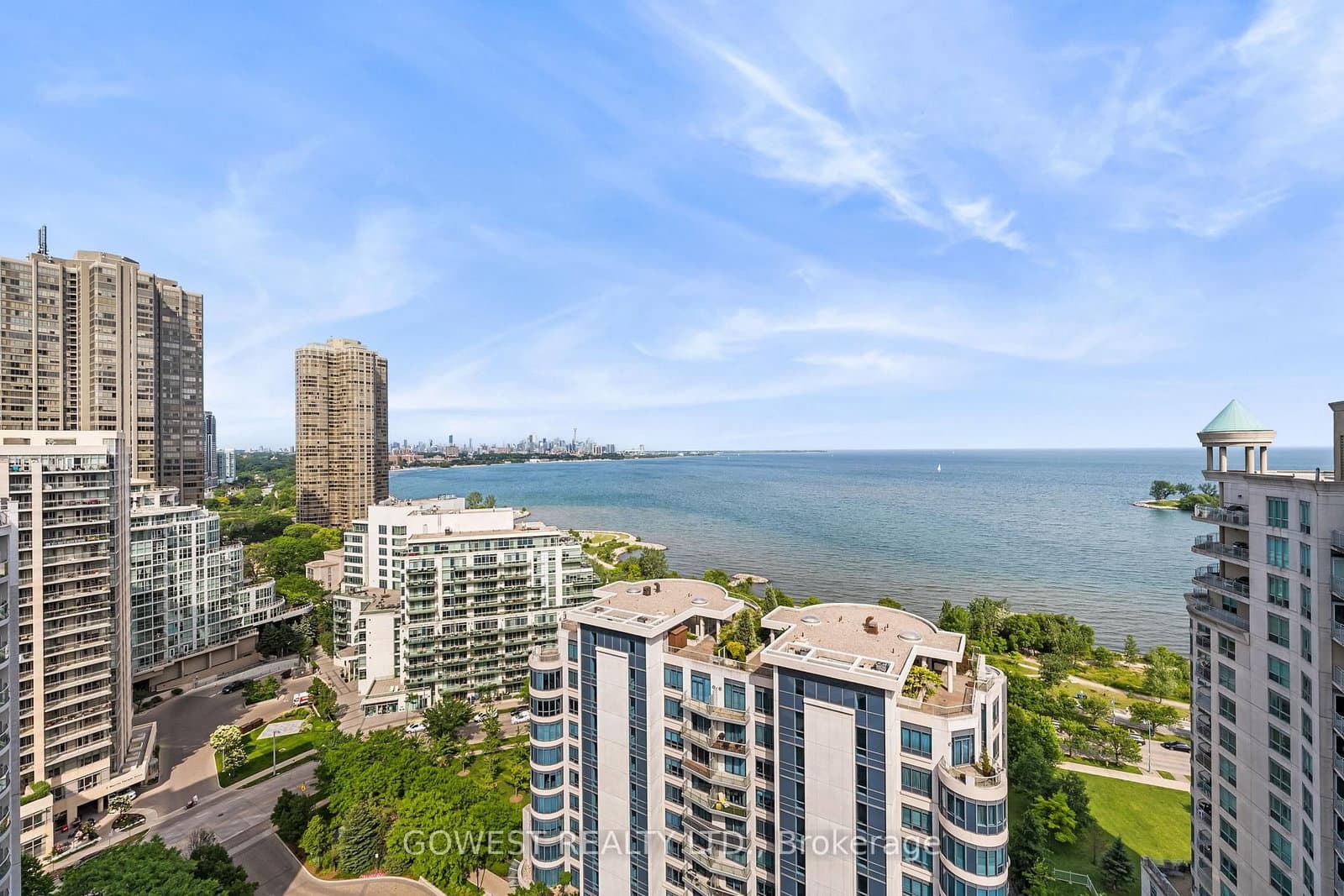 #318 - 2095 Lake Shore Boulevard W