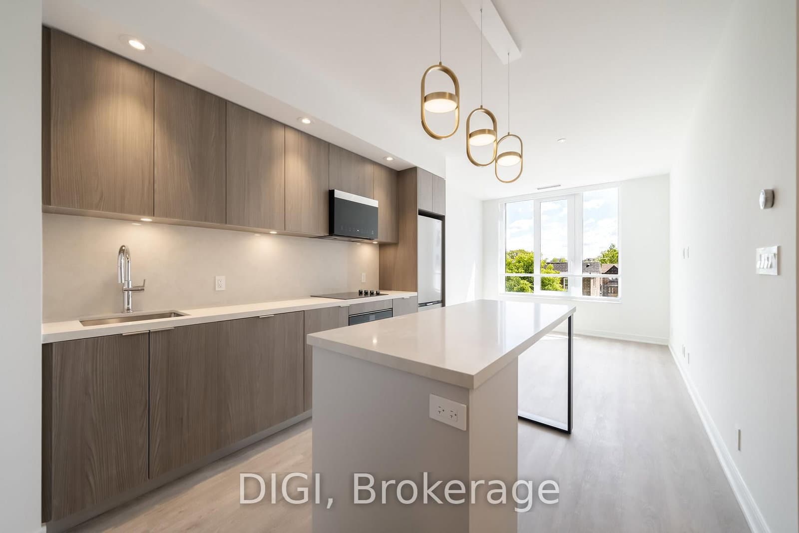 #W320 - 485 Perth Avenue