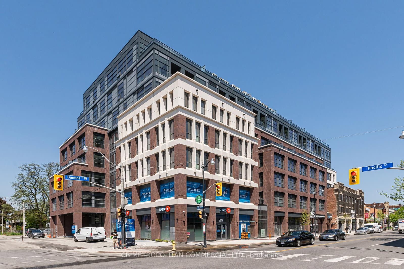 #413 - 2946 Dundas Street West Street W