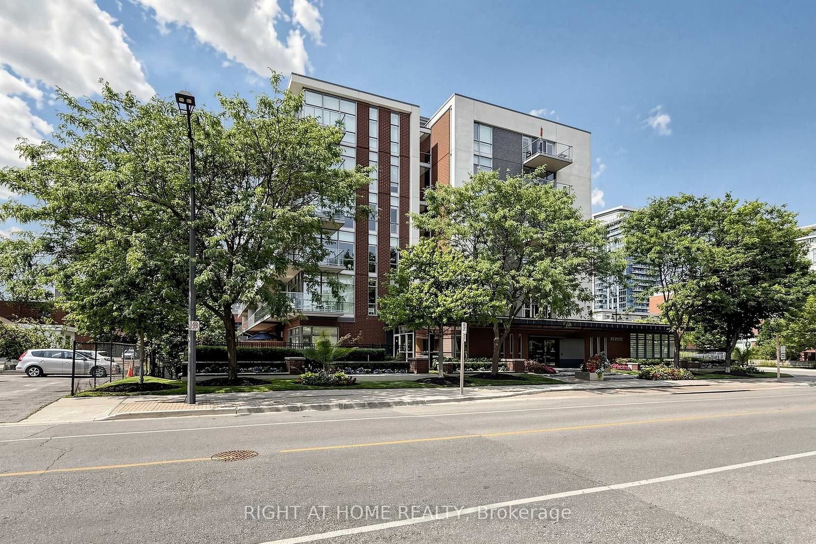 #408 - 70 PORT Street E