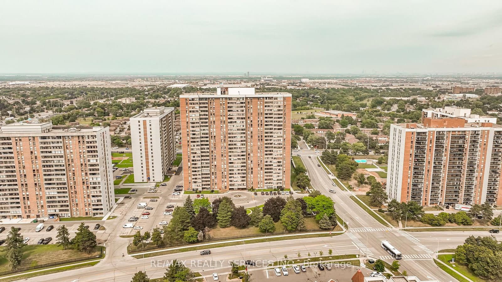 #2102 - 18 Knightsbridge Road