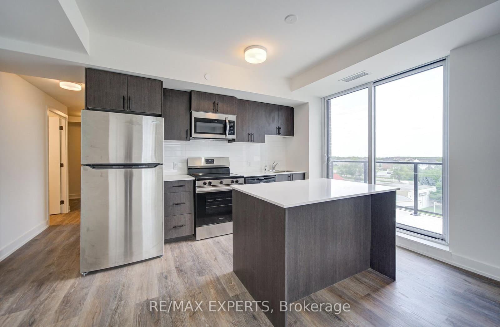 #507 - 2475 Old Bronte Road