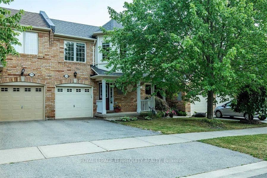2458 Baintree Crescent