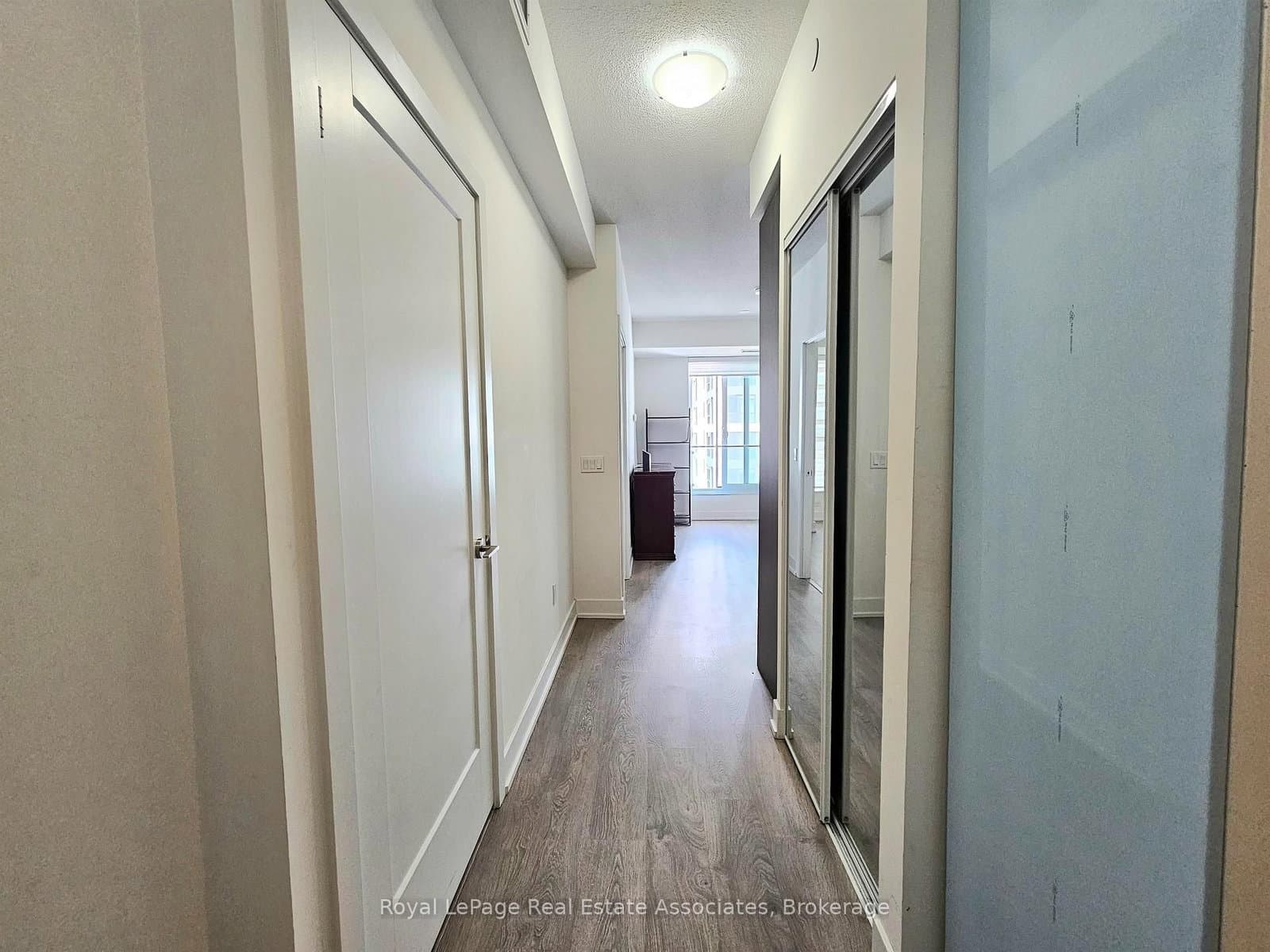 9 Mabelle Avenue, Unit 3019