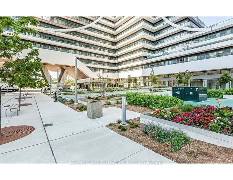 30 Shore Breeze Drive, Unit 2520