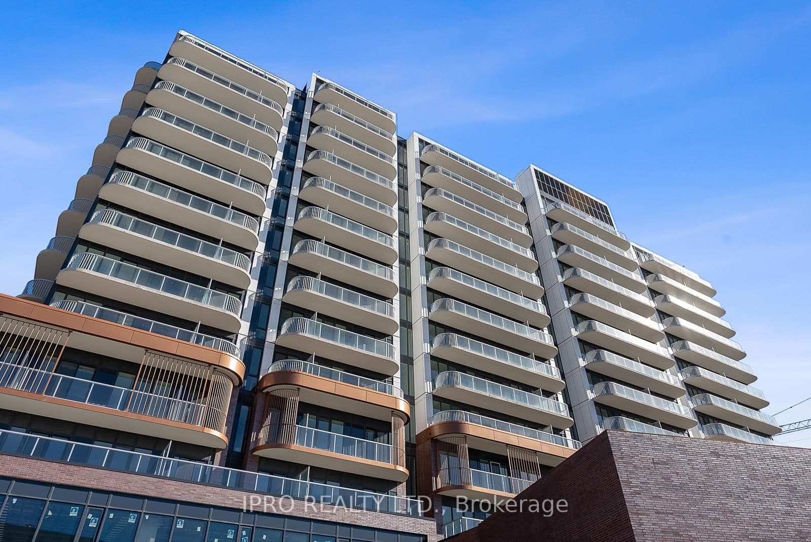 220 Missinnihe Way, Unit 319