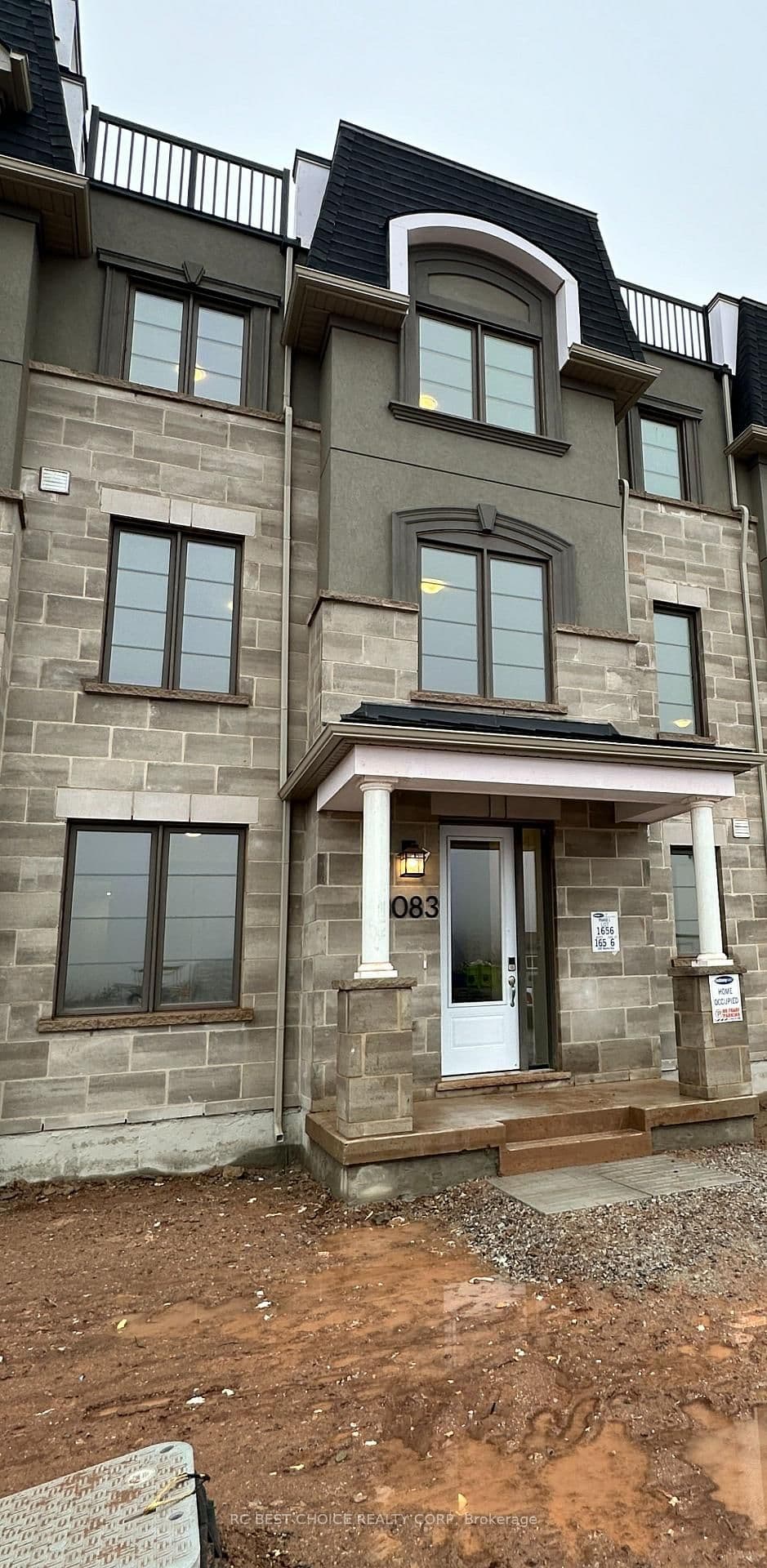 3083 TRAVERTINE Drive