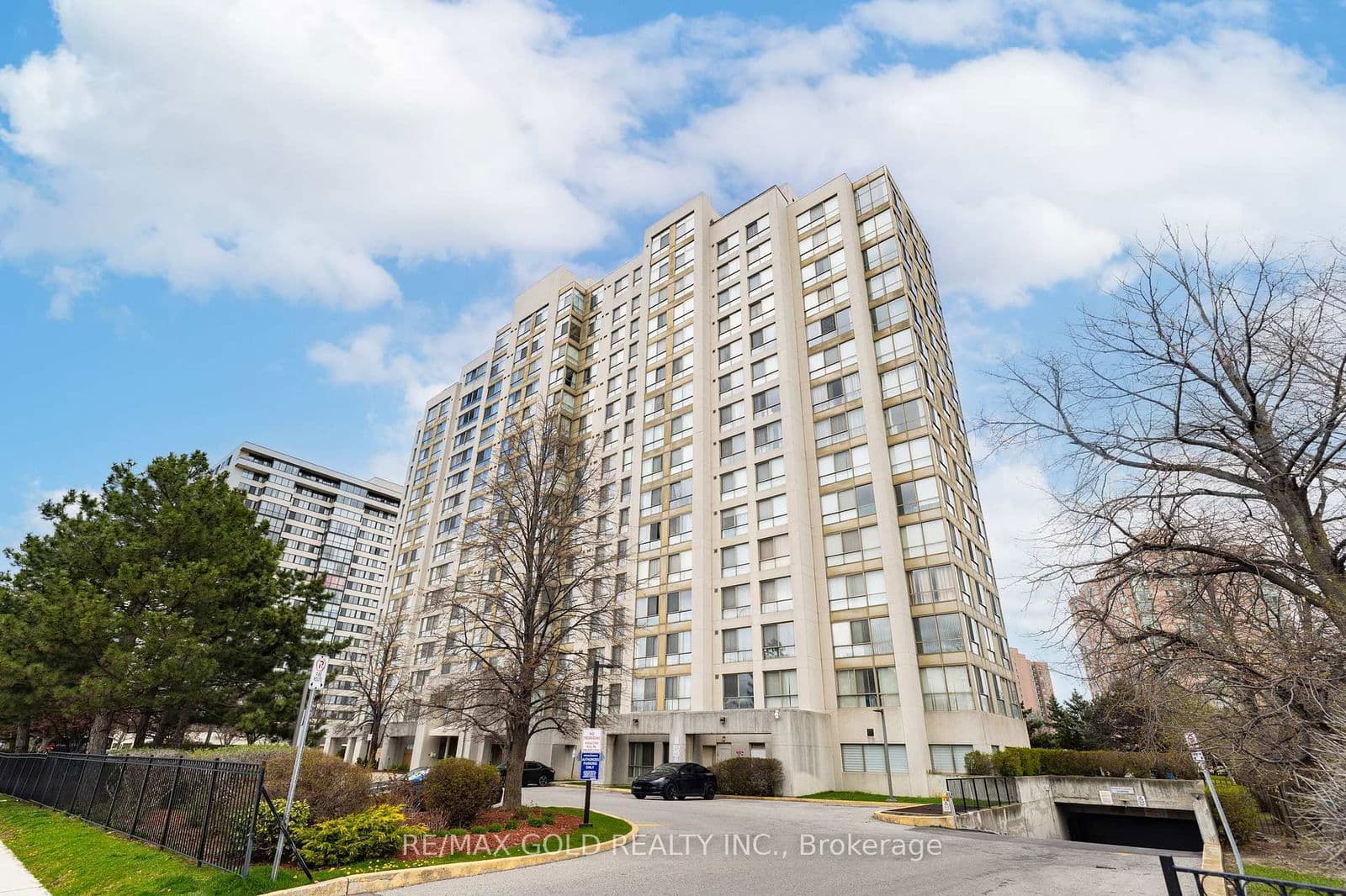 2901 Kipling Avenue, Unit 1401