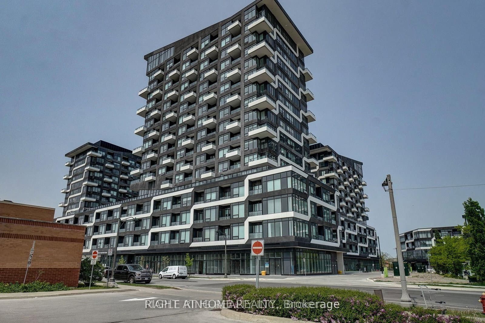 2481 Taunton Road, Unit 1102