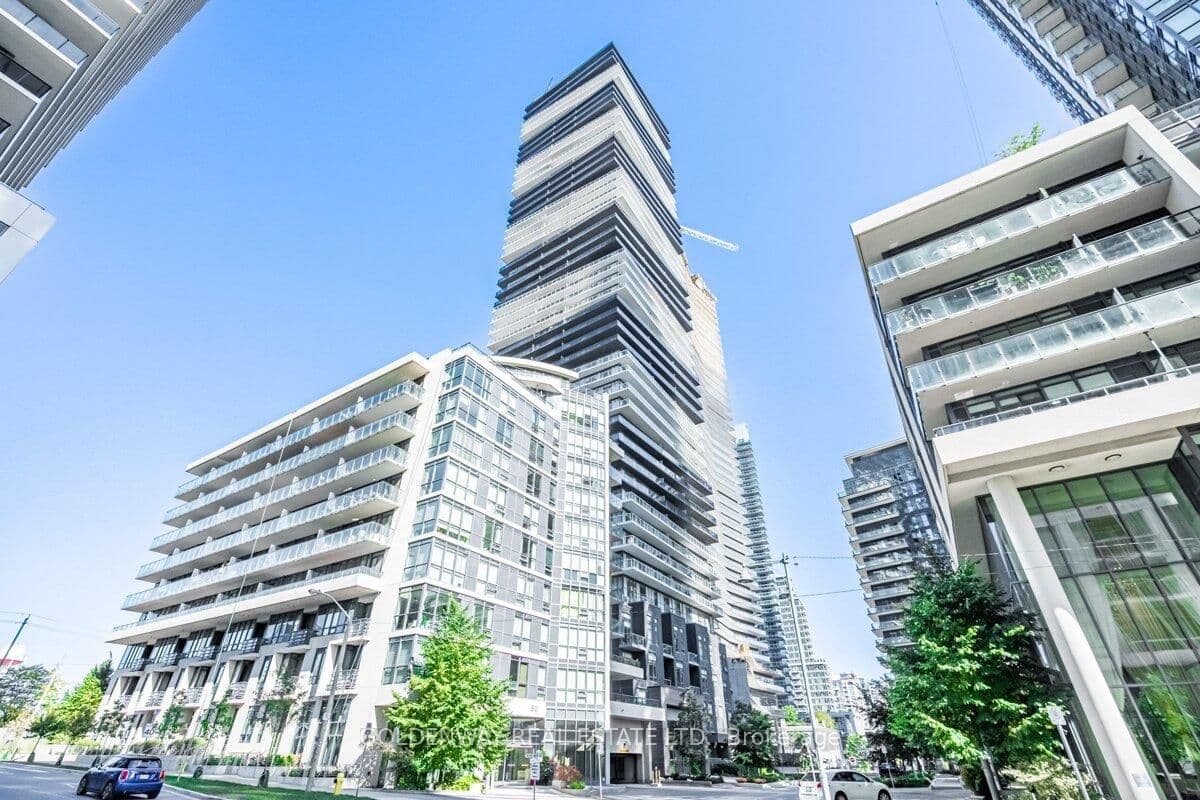 56 Annie Craig Drive, Unit 905