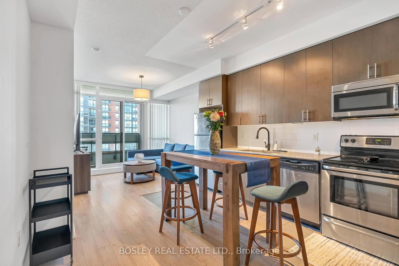800 Lawrence Avenue W, Unit 2018