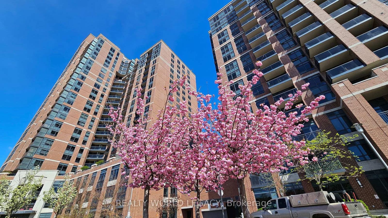 61 Heintzman Street E, Unit 212