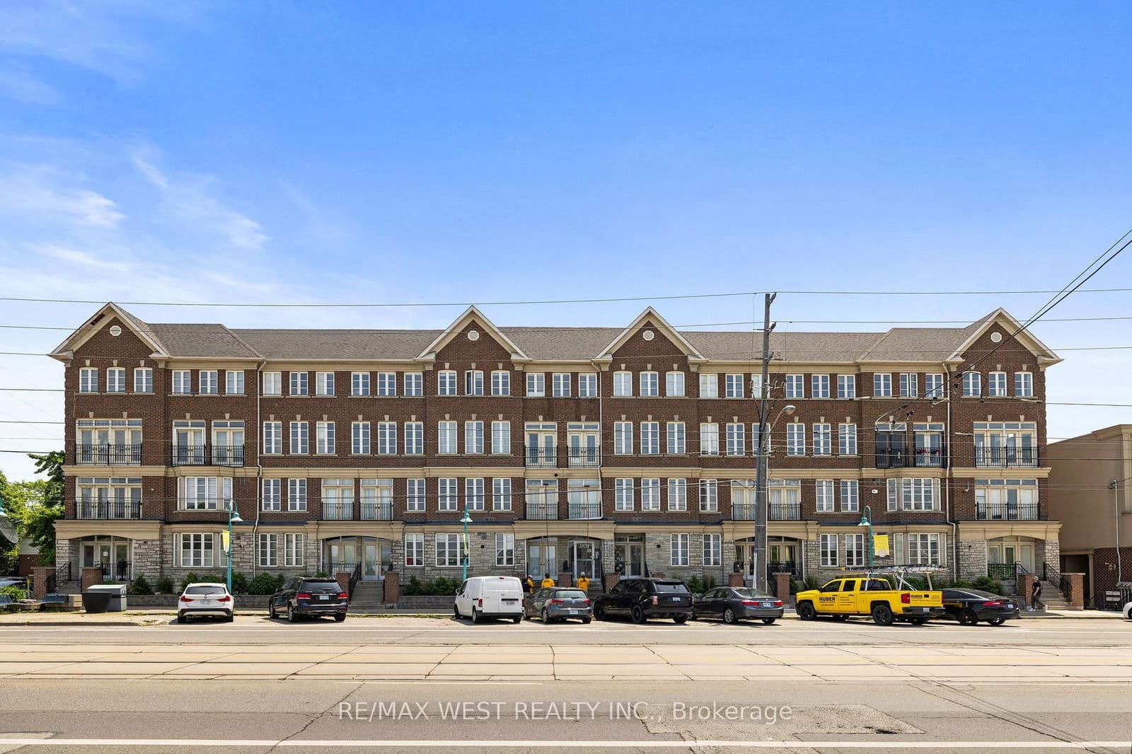 3531 Lake Shore Boulevard W, Unit 208