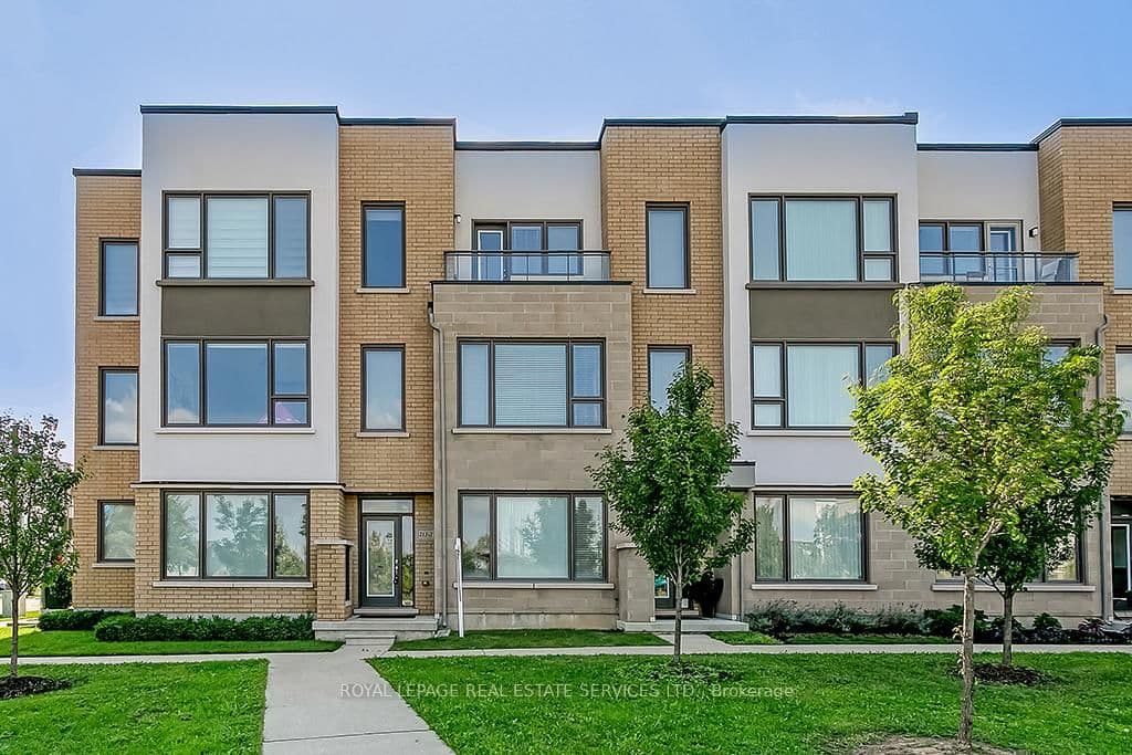 211 Squire Crescent, Unit 2