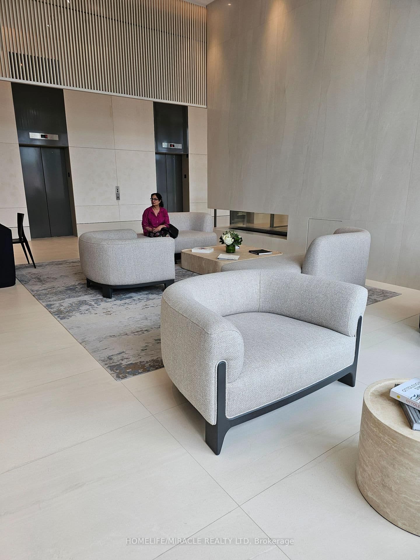 28 Ann Street, Unit 817