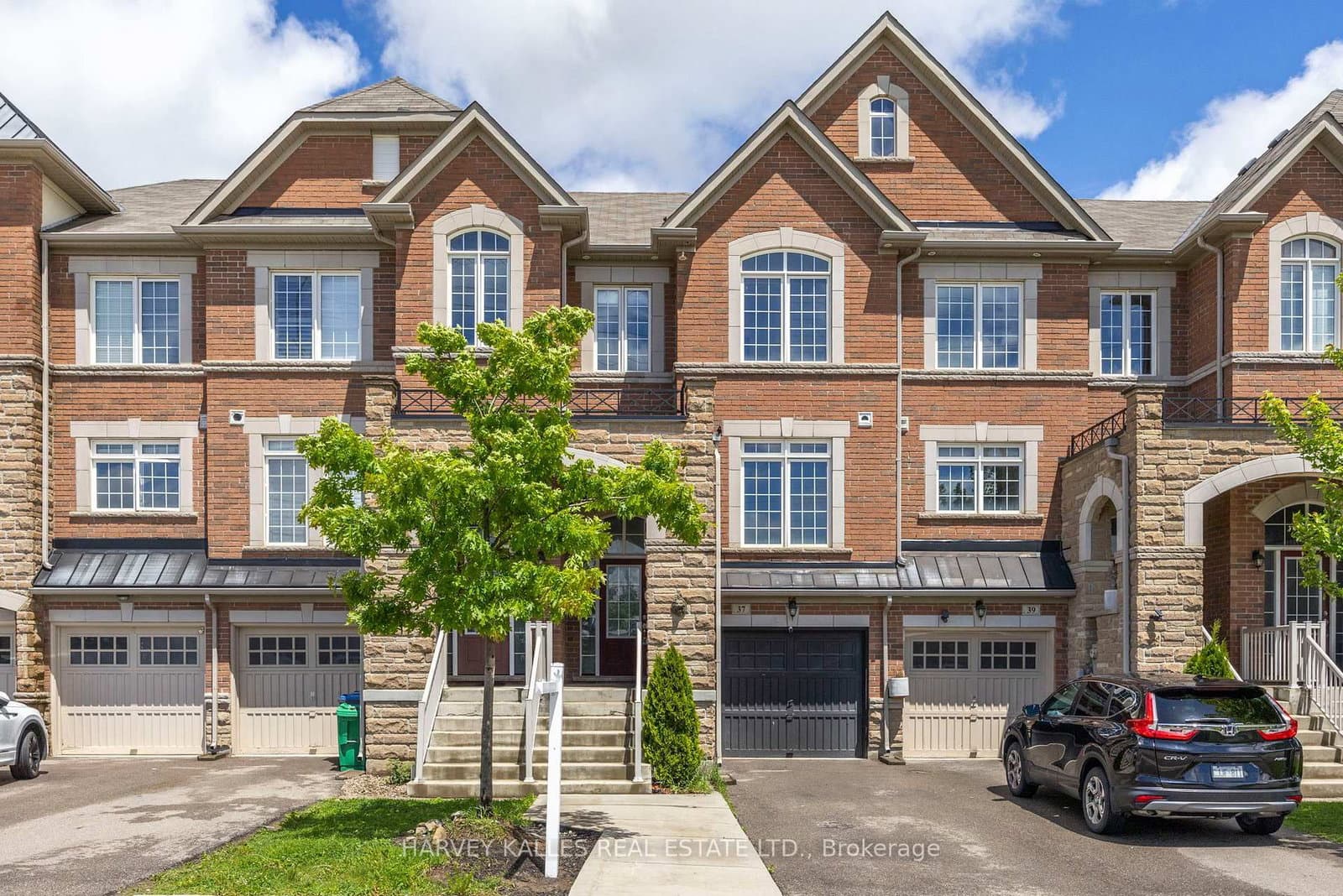 37 Rockbrook Trail